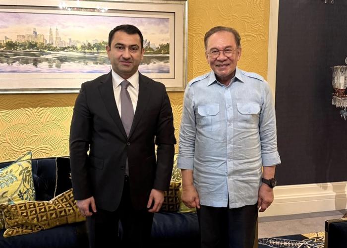 الأمين العام للمنظمة الدولية للدفاع المدني يلتقي برئيس وزراء ماليزيا