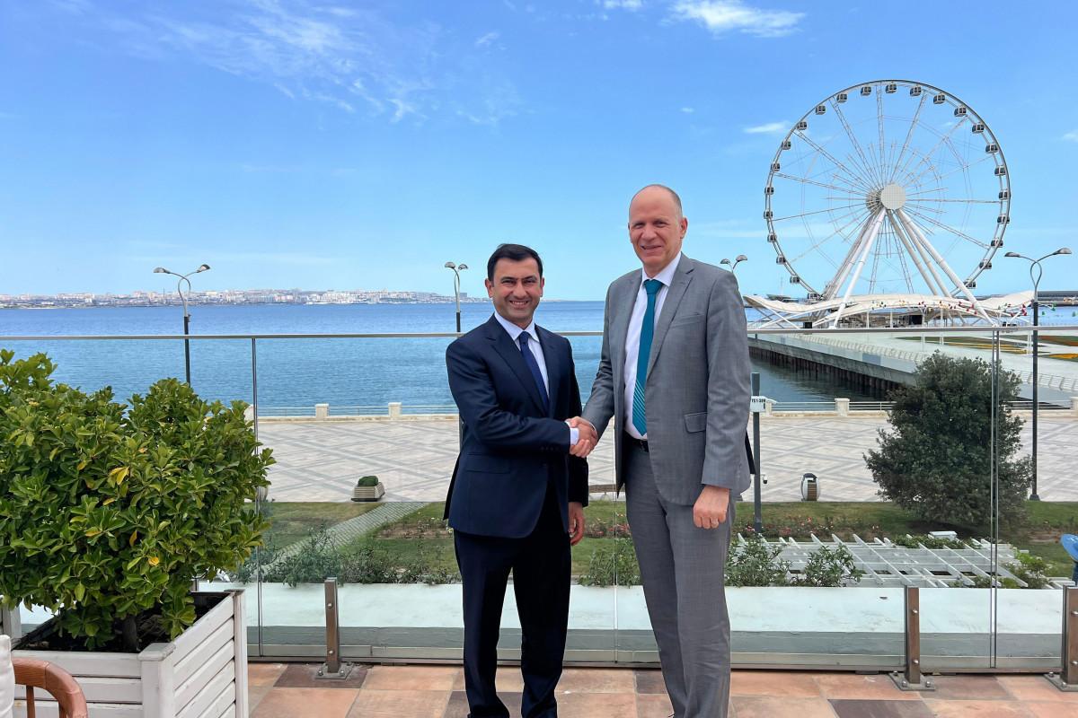 Secretary-General of ICDO Arguj Kalantarli Meets with Swiss Ambassador