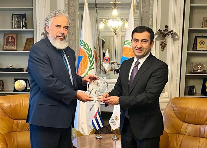 الأمين العام للمنظمة الدولية للحماية المدنية يلتقي المندوب الدائم لجمهورية كوبا لدى مكتب الأمم المتحدة في جنيف