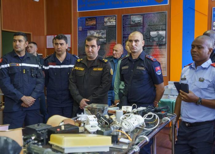 В Санкт-Петербурге стартовал международный курс МОГО по инновационным методам тушения пожаров в высотных зданиях